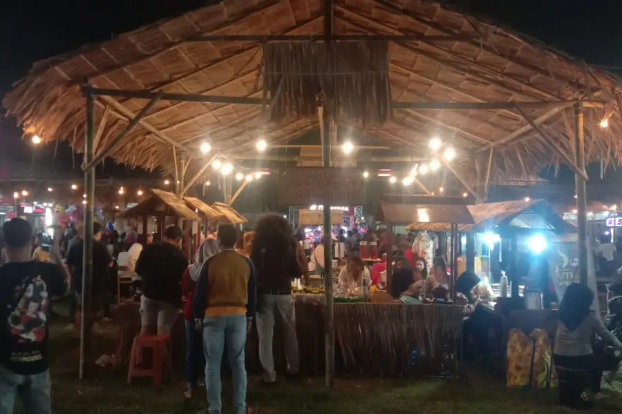 Ilustrasi bazar blitar djadoel untuk artikel Bazar Blitar Djadoel 2026 Tampilkan 4 Era Sejarah
