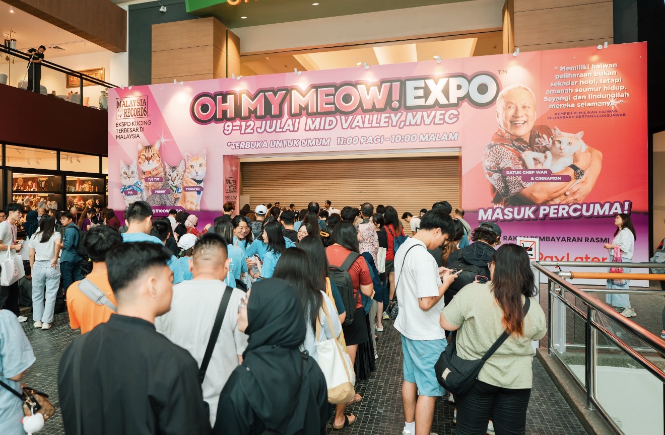 Ilustrasi ohmymeow expo 2026 untuk artikel OHMYMEOW EXPO 2026 Himpun 250 Pempamer, Unjuk JAECOO J5 EV