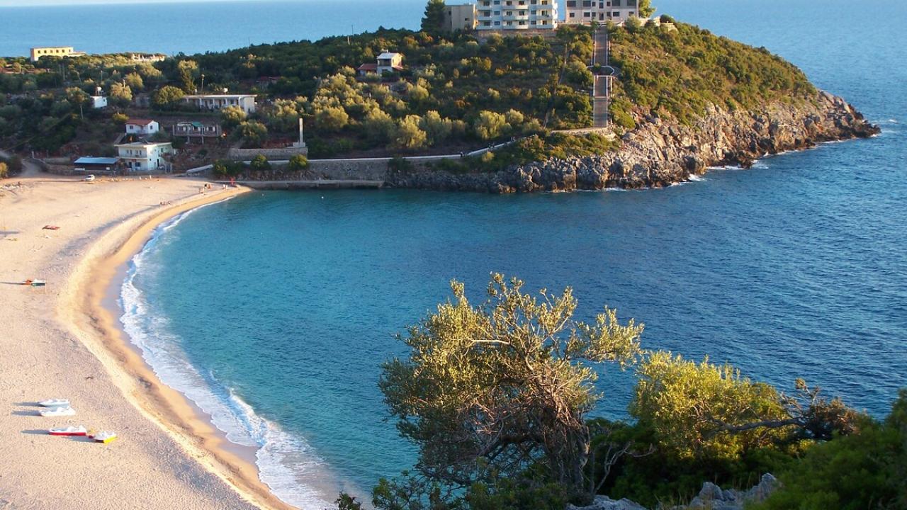 Ilustrasi albania alternatif liburan untuk artikel Warisan kuno dan pantai: Albania alternatif liburan Eropa