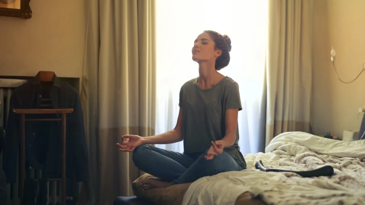 Ilustrasi hobi seperti meditasi untuk artikel Hobi seperti meditasi: 6 Hobi Sederhana yang Seperti Meditasi